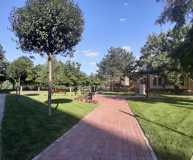 СПОМЕН-ПАРК КЊИЖЕВНИЦИМА: Сремац и Раичковић најзад међу својима